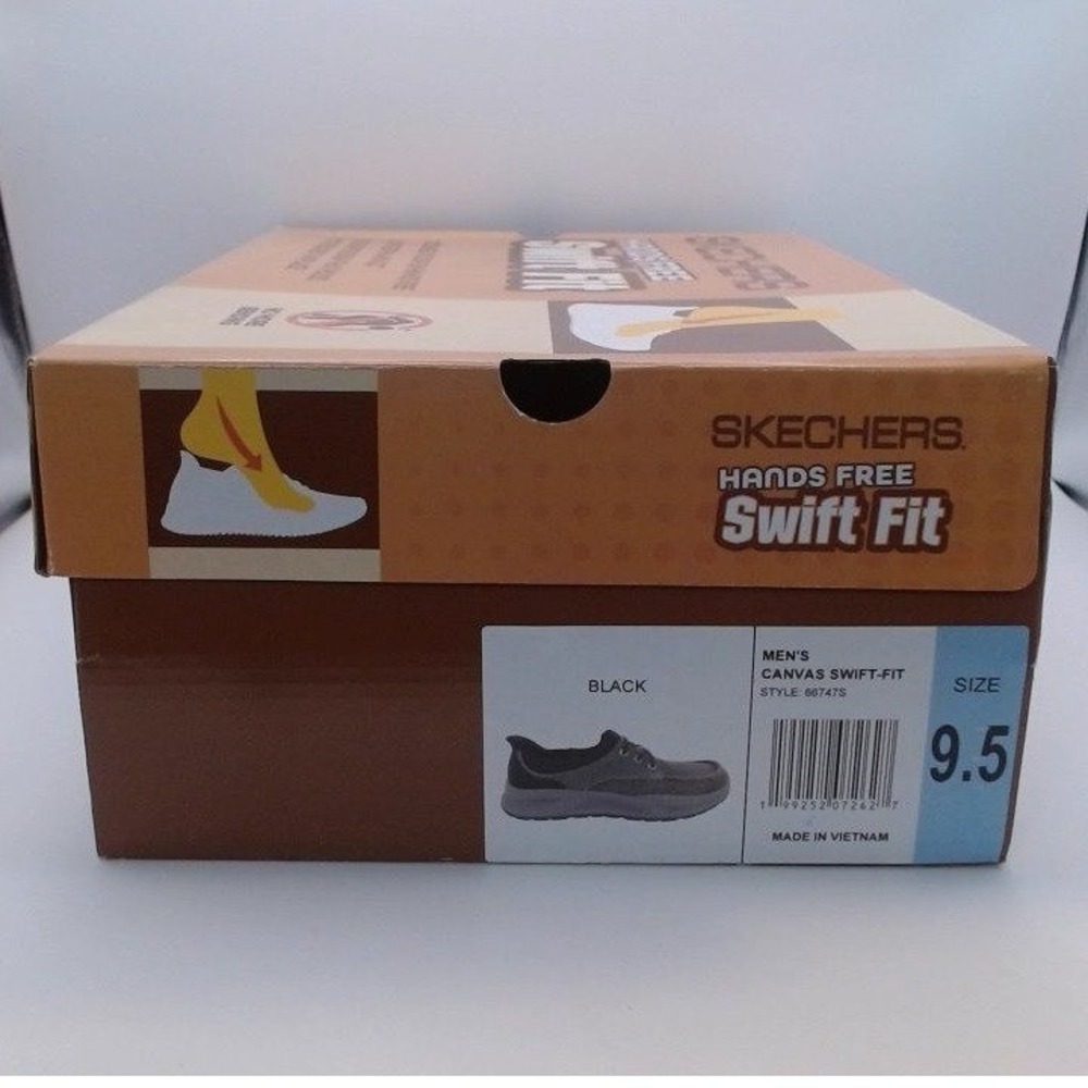 Sketcher's Men's Canvas Swift Fit Size 9.5, BRAND NEW IN BOX